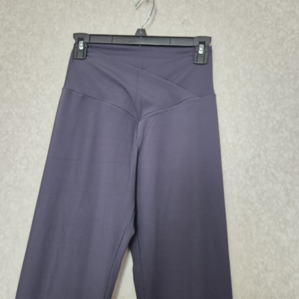 Sunzel High-Waisted Flare Pants in Charcoal..SIZE:M - Picture 6 of 12